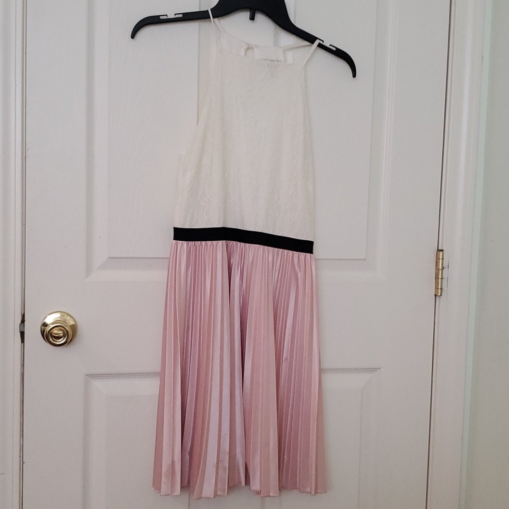 Junior's dress
